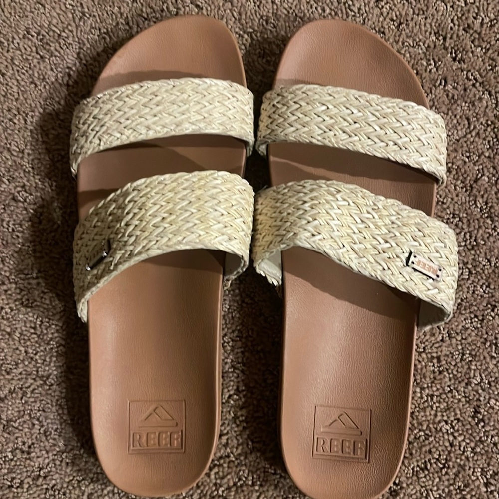 Reef Women's Sandals in Tan and Cream